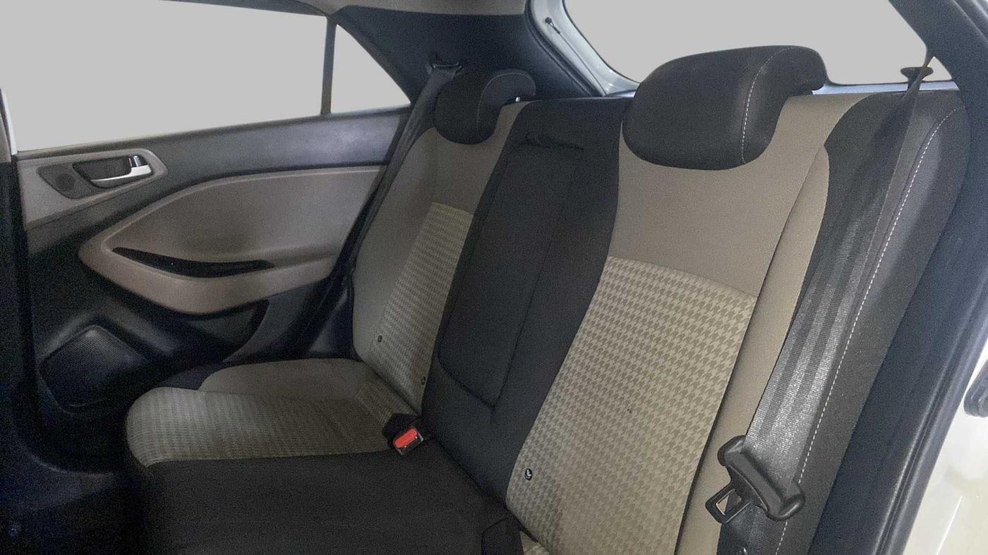 2019 Hyundai Elite i20 ASTA (O) CVT, Petrol, Automatic, 33,236 km, Right Side Rear Door Cabin