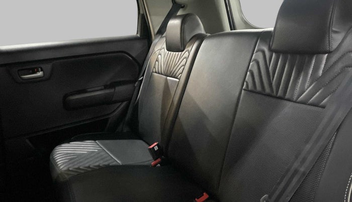 2019 Maruti New Wagon-R VXI 1.0 AMT, Petrol, Automatic, 35,072 km, Right Side Rear Door Cabin