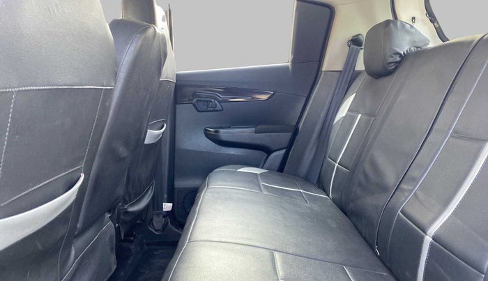 2018 Mahindra KUV 100 NXT K8 P 6 STR, Petrol, Manual, 55,732 km, Right Side Rear Door Cabin