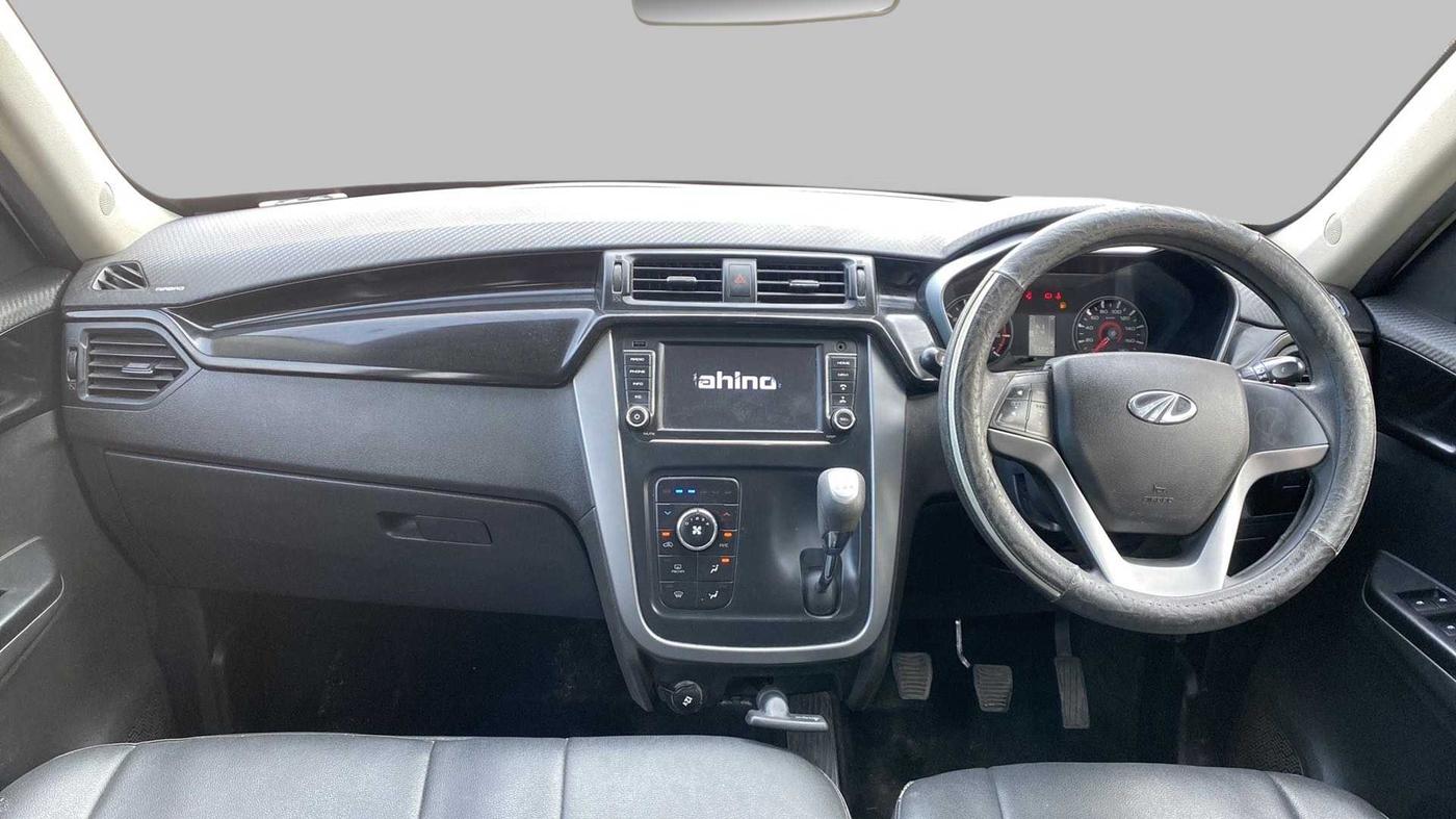 2018 Mahindra KUV 100 NXT K8 P 6 STR, Petrol, Manual, 55,732 km, Dashboard
