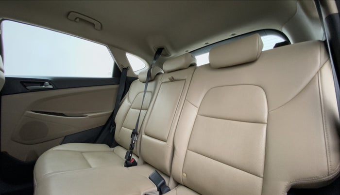 2018 Hyundai Tucson 2WD AT GL DIESEL
, Diesel, Automatic, 26,548 km, Right Side Rear Door Cabin