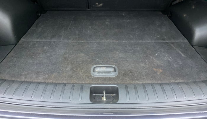 2018 Hyundai Tucson 2WD AT GL DIESEL
, Diesel, Automatic, 26,548 km, Boot Inside