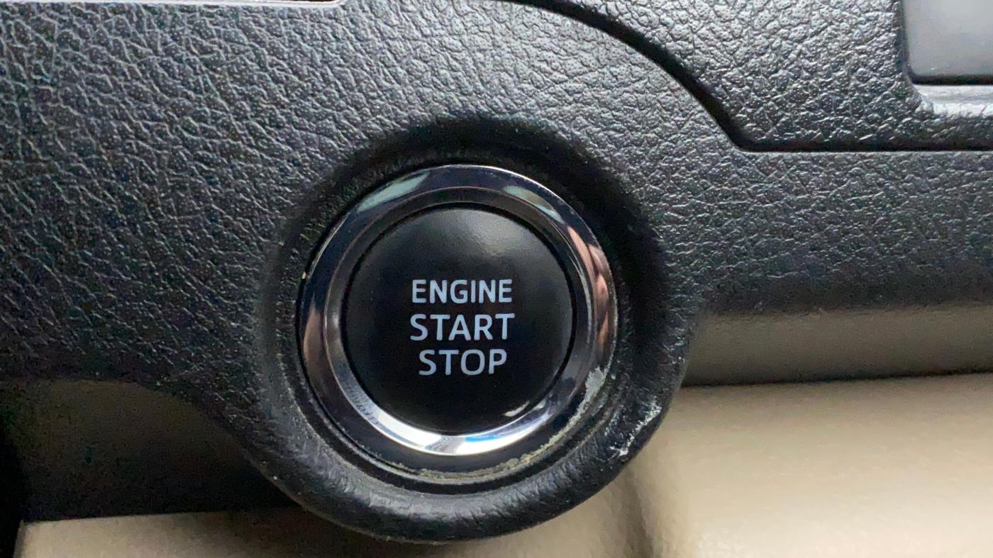 2014 Toyota Camry 2.5L AT, Petrol, Automatic, 90,130 km, Keyless Start/ Stop Button
