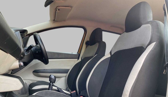 2019 Renault TRIBER RXE MT PETROL, Petrol, Manual, 37,217 km, Right Side Front Door Cabin