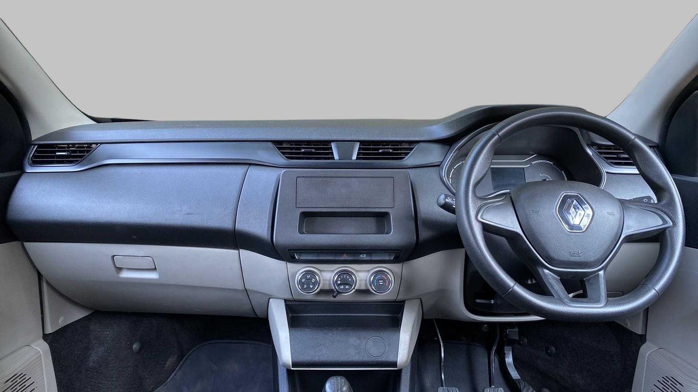 2019 Renault TRIBER RXE MT PETROL, Petrol, Manual, 37,217 km, Dashboard