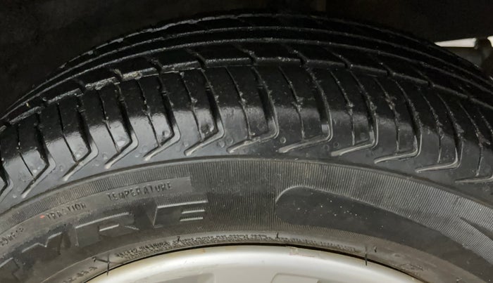 2016 Renault Kwid RXT 0.8, Petrol, Manual, 58,319 km, Left Rear Tyre Tread