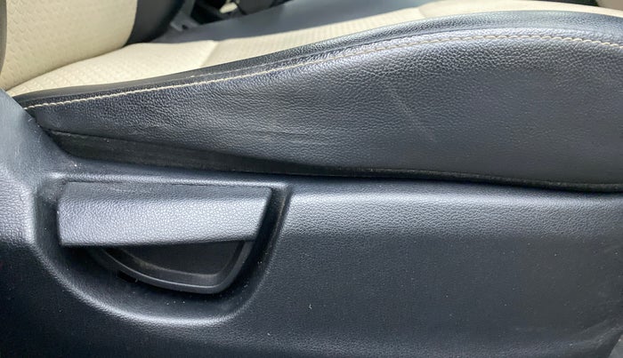 2019 Hyundai NEW SANTRO SPORTZ MT, Petrol, Manual, 44,309 km, Driver Side Adjustment Panel