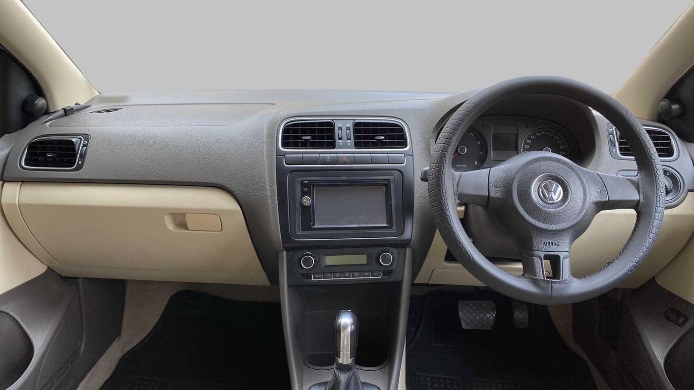 2011 Volkswagen Vento HIGHLINE PETROL AT, Petrol, Automatic, 55,489 km, Dashboard