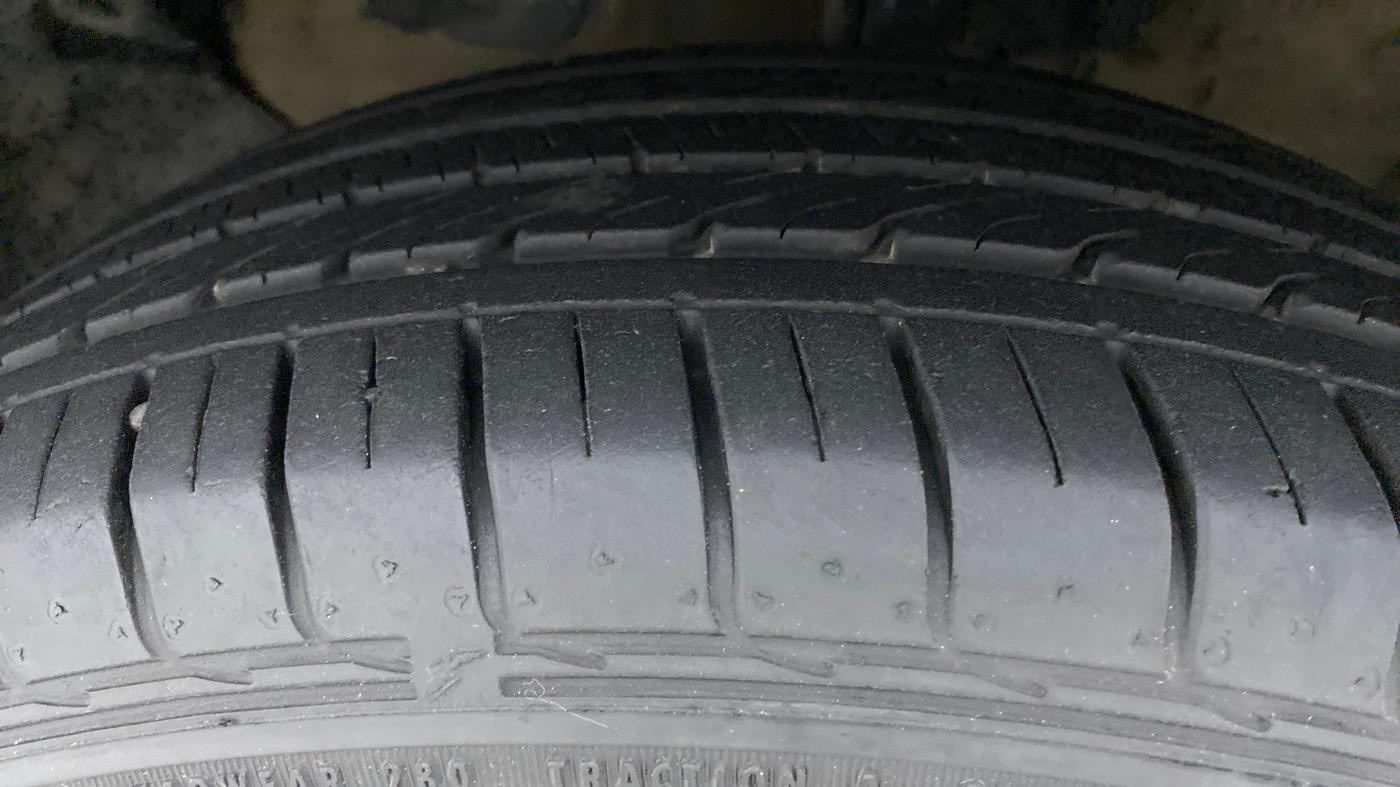 2020 KIA SELTOS HTK PLUS 1.5 PETROL, Petrol, Manual, 17,088 km, Left Front Tyre Tread