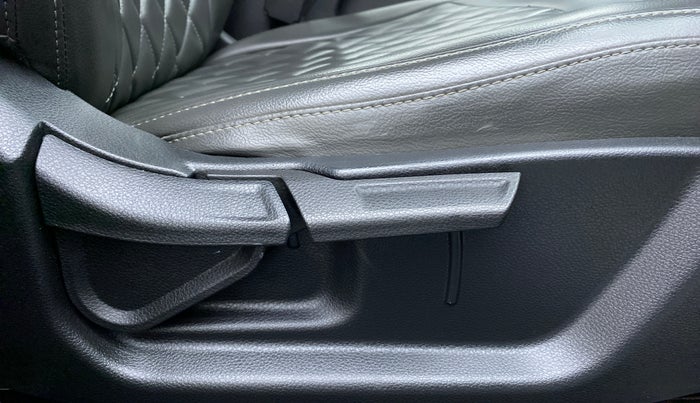 2020 KIA SELTOS HTK PLUS 1.5 PETROL, Petrol, Manual, 17,088 km, Driver Side Adjustment Panel