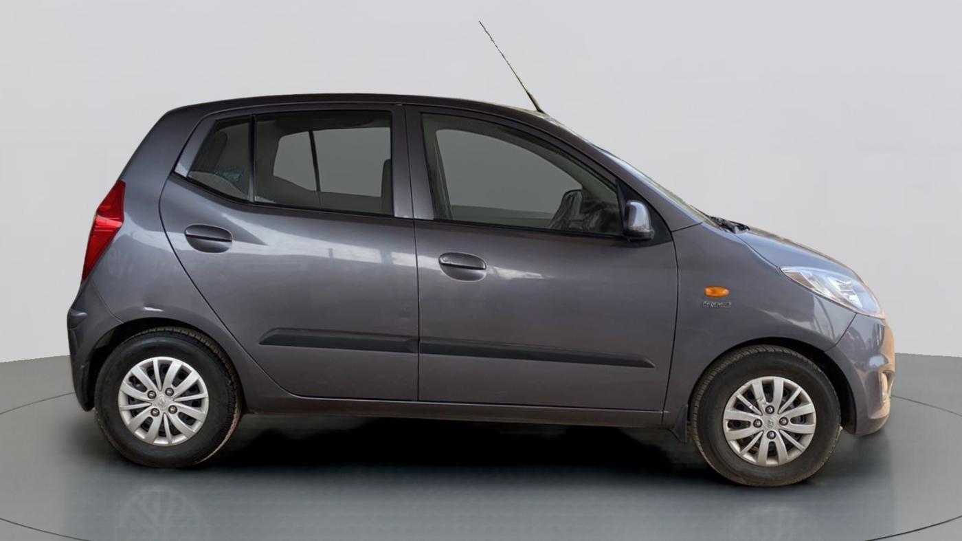 2016 Hyundai i10 SPORTZ 1.1, Petrol, Manual, 4,451 km, Right Side View