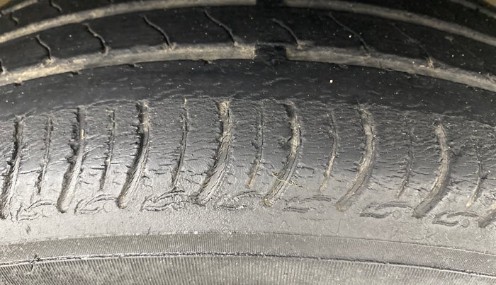 2020 Maruti S PRESSO VXI, Petrol, Manual, 42,101 km, Right Front Tyre Tread