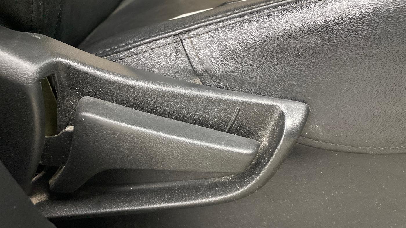 2020 Maruti S PRESSO VXI, Petrol, Manual, 42,101 km, Driver Side Adjustment Panel