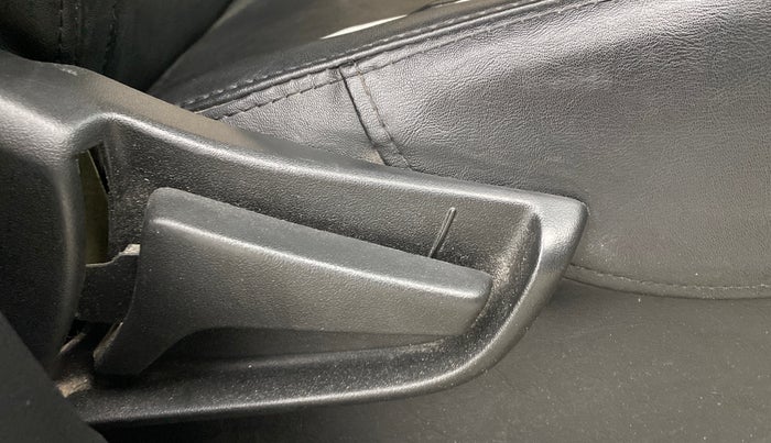 2020 Maruti S PRESSO VXI, Petrol, Manual, 42,101 km, Driver Side Adjustment Panel