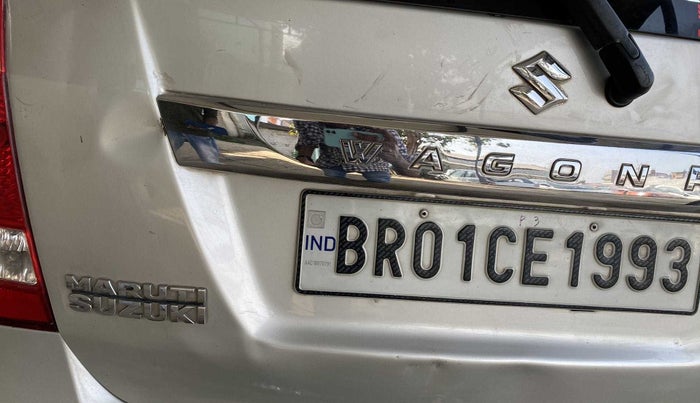 2014 Maruti Wagon R 1.0 VXI, Petrol, Manual, 70,859 km, Dicky (Boot door) - Slightly dented