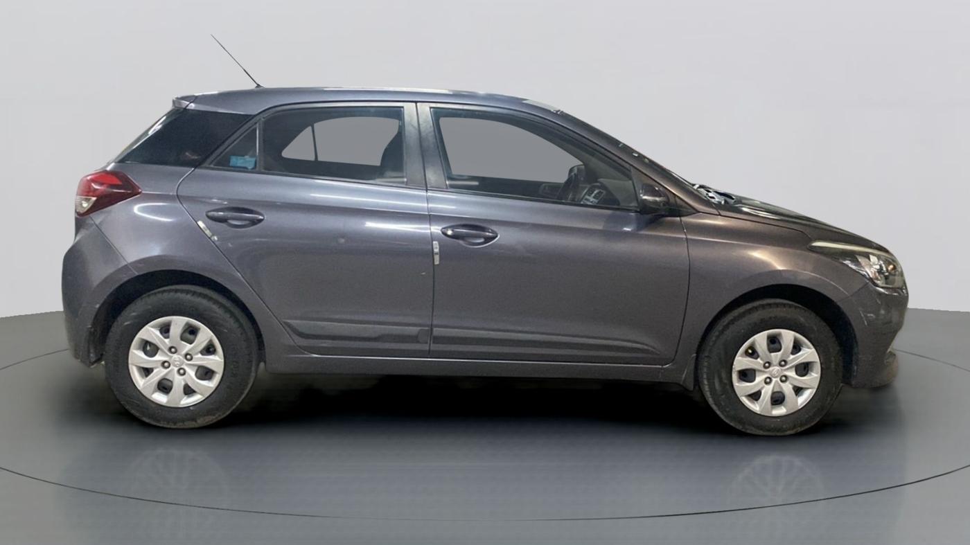 2017 Hyundai Elite i20 SPORTZ 1.2, Petrol, Manual, 37,906 km, Right Side View