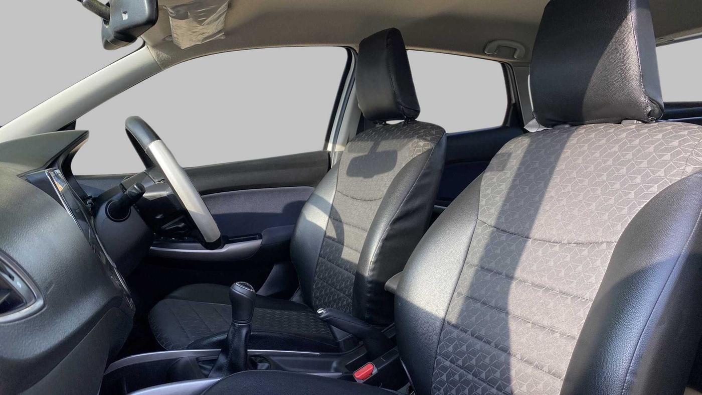 2020 Toyota Glanza G, Petrol, Manual, 25,597 km, Right Side Front Door Cabin