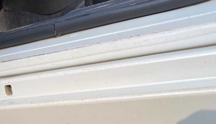 2016 Maruti Baleno ZETA PETROL 1.2, Petrol, Manual, 67,606 km, Left running board - Minor scratches