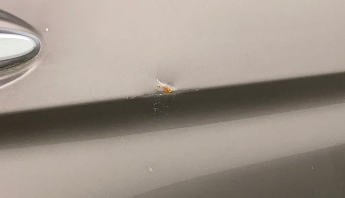 2016 Honda City V MT PETROL, Petrol, Manual, 33,591 km, Right rear door - Slightly rusted