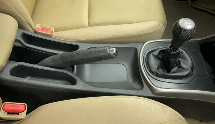 2016 Honda City V MT PETROL, Petrol, Manual, 33,591 km, Gear Lever