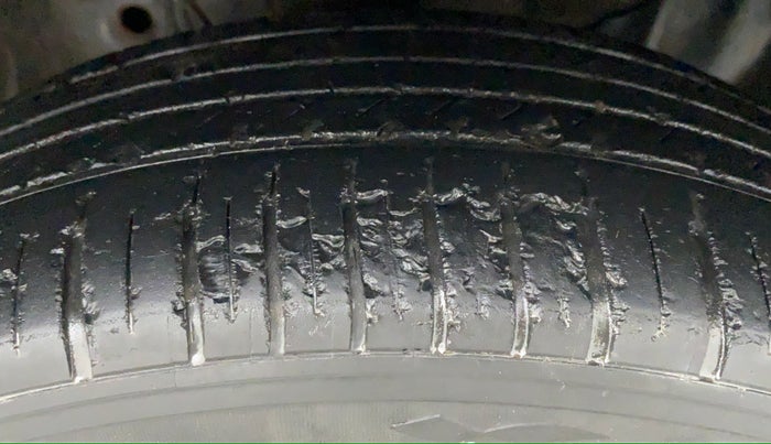 2016 Honda City V MT PETROL, Petrol, Manual, 33,591 km, Right Front Tyre Tread