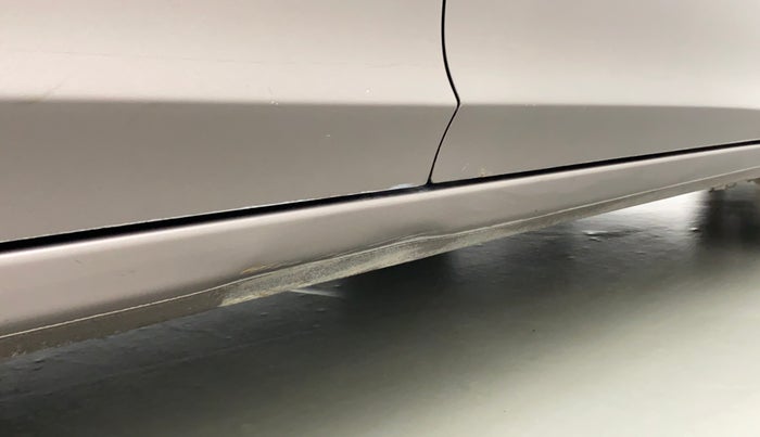 2016 Honda City V MT PETROL, Petrol, Manual, 33,591 km, Right running board - Slightly dented