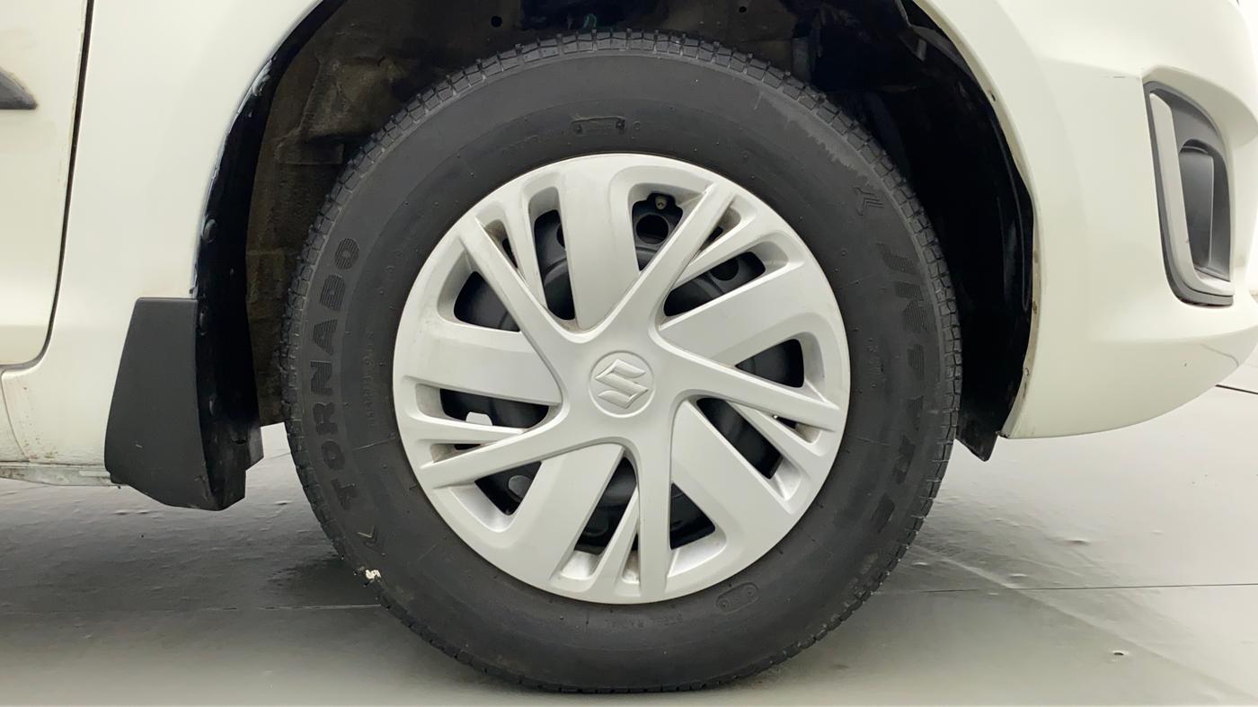 2015 Maruti Swift VXI, Petrol, Manual, 78,709 km, Right Front Wheel