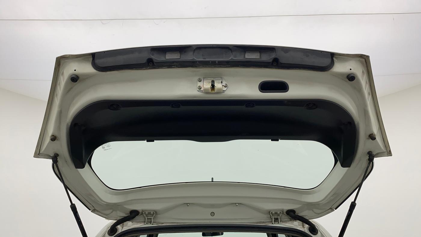 2015 Maruti Swift VXI, Petrol, Manual, 78,709 km, Boot Door Open