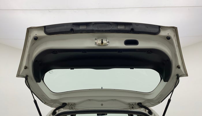 2015 Maruti Swift VXI, Petrol, Manual, 78,709 km, Boot Door Open