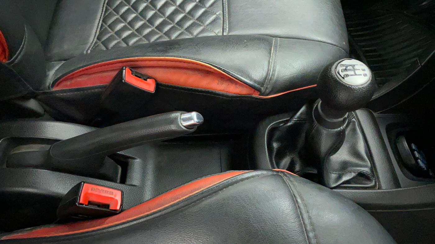 2015 Maruti Swift VXI, Petrol, Manual, 78,709 km, Gear Lever