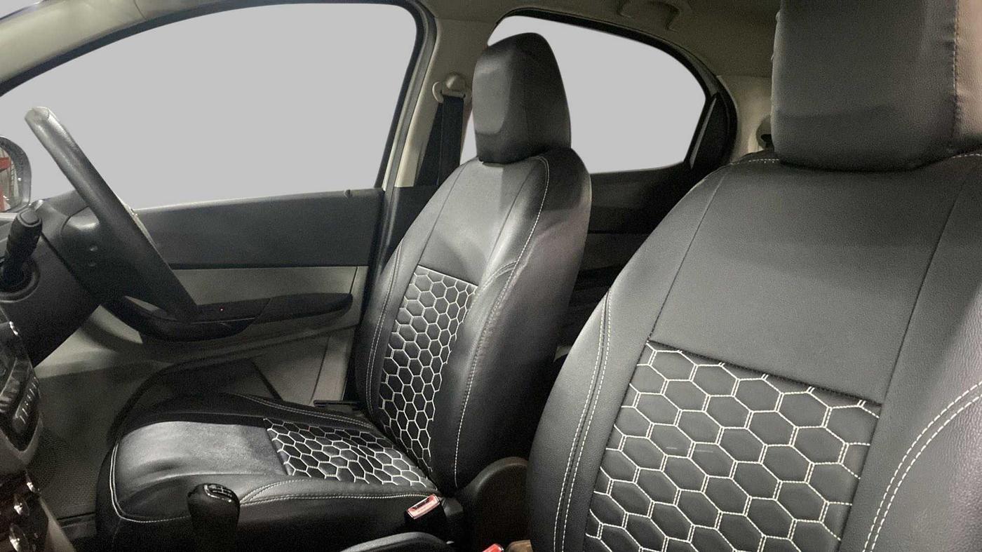 2018 Tata Tiago XZ PETROL, Petrol, Manual, 64,817 km, Right Side Front Door Cabin