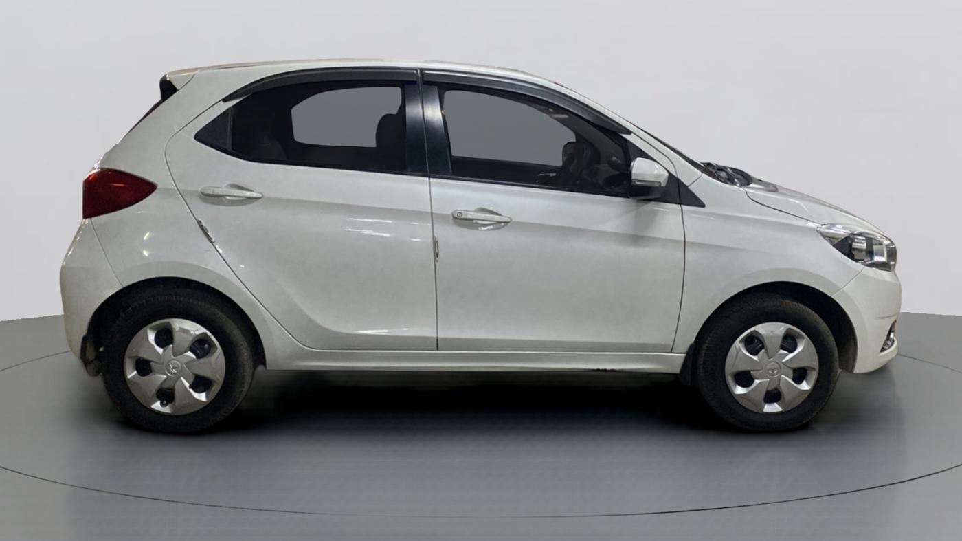 2018 Tata Tiago XZ PETROL, Petrol, Manual, 64,817 km, Right Side View