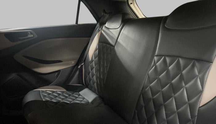 2015 Hyundai Elite i20 MAGNA 1.2, Petrol, Manual, 81,162 km, Right Side Rear Door Cabin