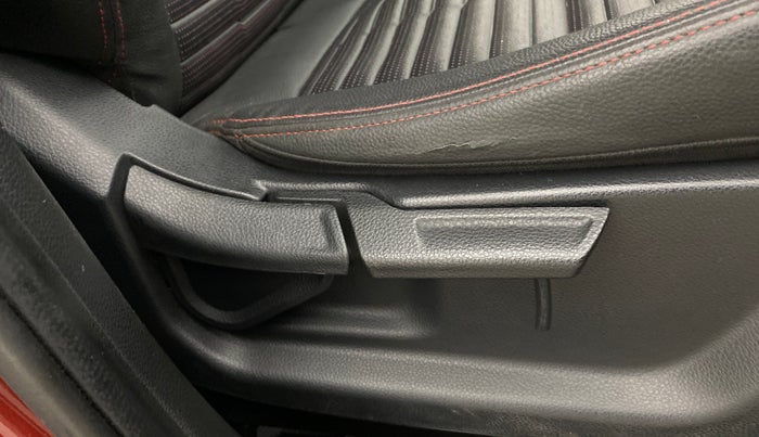 2020 KIA SONET GTX PLUS 1.0 DCT, Petrol, Automatic, 34,802 km, Driver Side Adjustment Panel