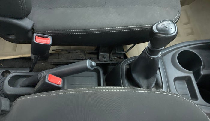 2019 Datsun Redi Go A, Petrol, Manual, 21,614 km, Gear Lever