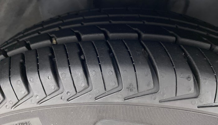 2019 Datsun Redi Go A, Petrol, Manual, 21,614 km, Right Front Tyre Tread