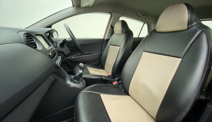 2018 Hyundai Grand i10 SPORTZ 1.2 KAPPA VTVT DUAL TONE, Petrol, Manual, 38,675 km, Right Side Front Door Cabin