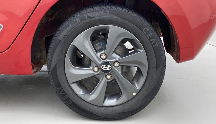2018 Hyundai Grand i10 SPORTZ 1.2 KAPPA VTVT DUAL TONE, Petrol, Manual, 38,675 km, Left Rear Wheel
