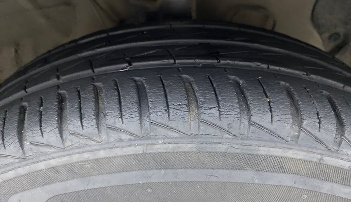 2019 Hyundai NEW SANTRO MAGNA, Petrol, Manual, 20,851 km, Right Front Tyre Tread