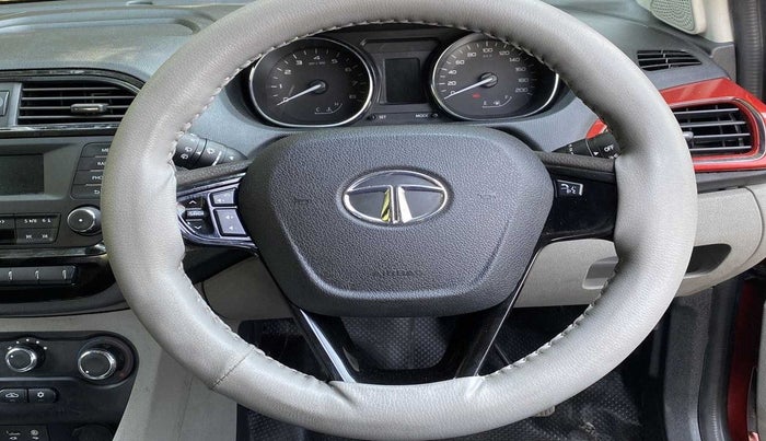 2018 Tata Tiago XZA PETROL, Petrol, Automatic, 32,298 km, Steering wheel - Phone control has minor damage