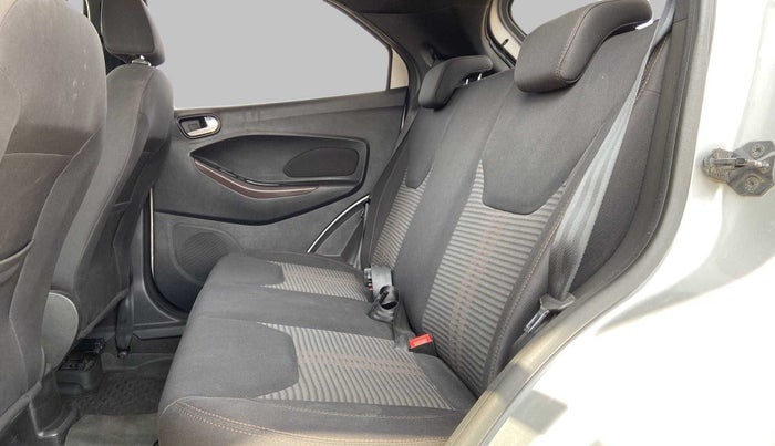 2018 Ford FREESTYLE TITANIUM 1.2 TI-VCT MT, Petrol, Manual, 78,929 km, Right Side Rear Door Cabin