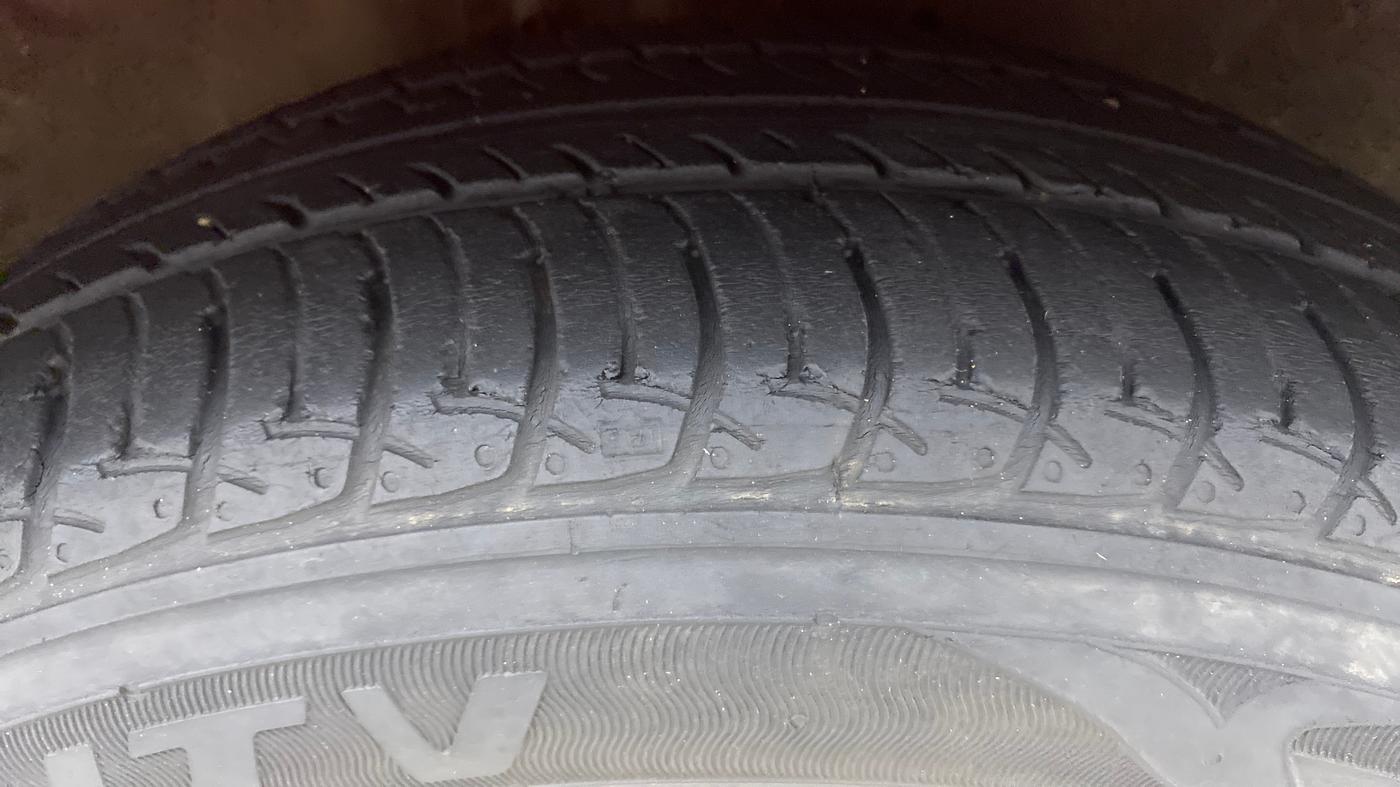 2018 Maruti Celerio ZXI, Petrol, Manual, 32,346 km, Right Front Tyre Tread