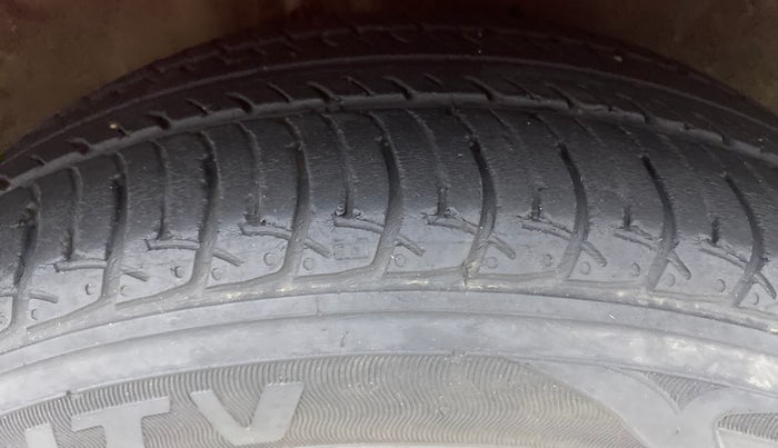 2018 Maruti Celerio ZXI, Petrol, Manual, 32,346 km, Right Front Tyre Tread