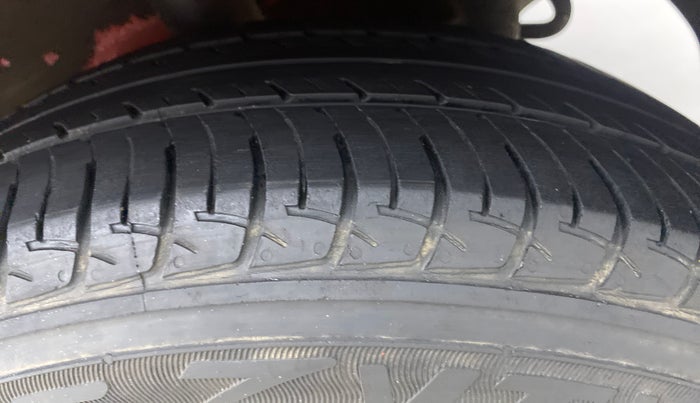 2018 Maruti Celerio ZXI, Petrol, Manual, 32,346 km, Left Rear Tyre Tread