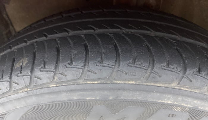2018 Maruti Celerio ZXI, Petrol, Manual, 32,346 km, Left Front Tyre Tread