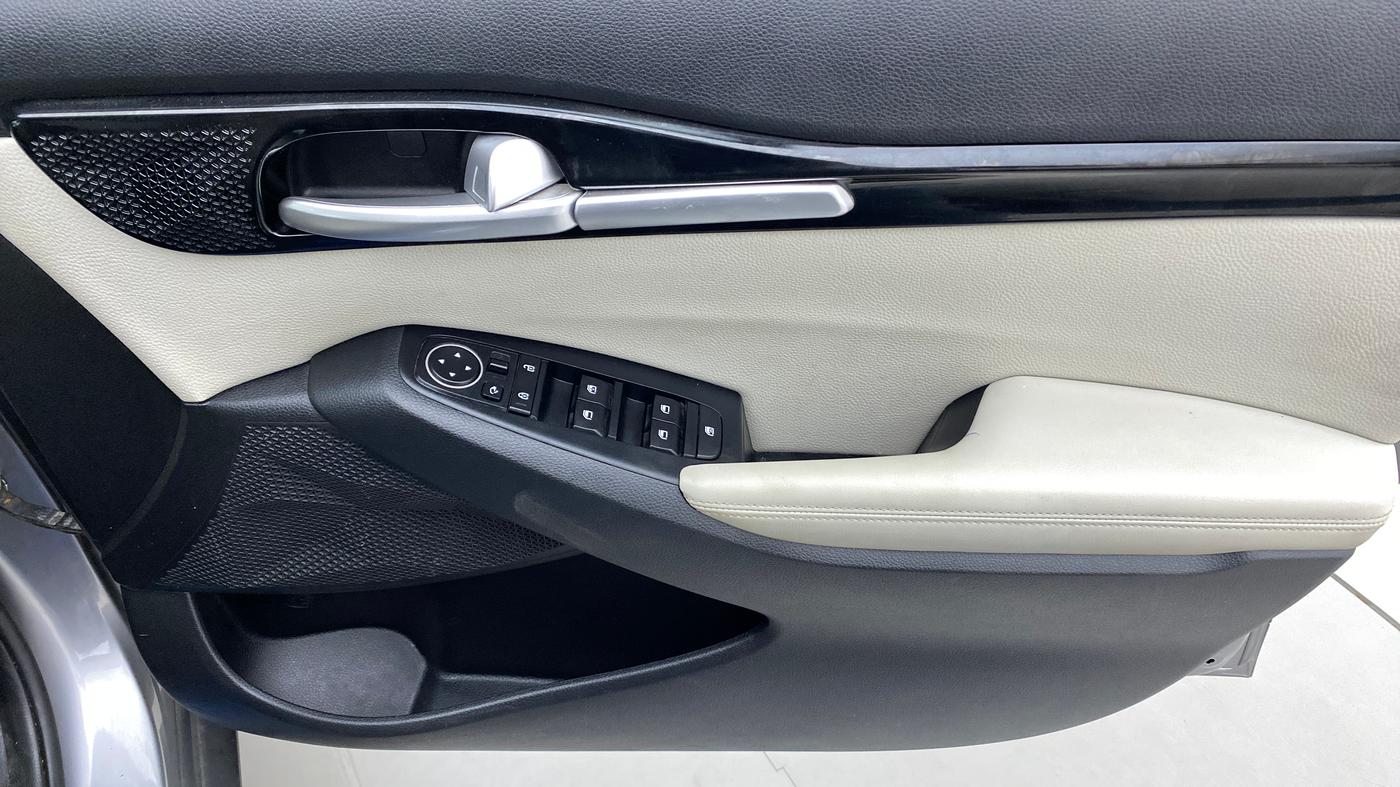 2020 KIA SELTOS HTX AT PETROL, Petrol, Automatic, 15,295 km, Driver Side Door Panels Control