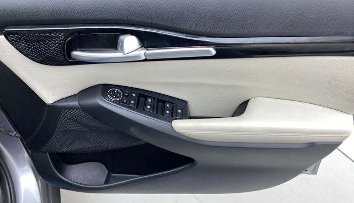 2020 KIA SELTOS HTX AT PETROL, Petrol, Automatic, 15,295 km, Driver Side Door Panels Control