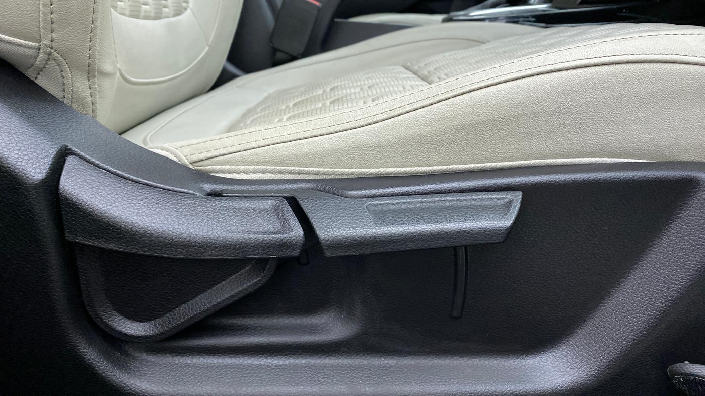 2020 KIA SELTOS HTX AT PETROL, Petrol, Automatic, 15,295 km, Driver Side Adjustment Panel