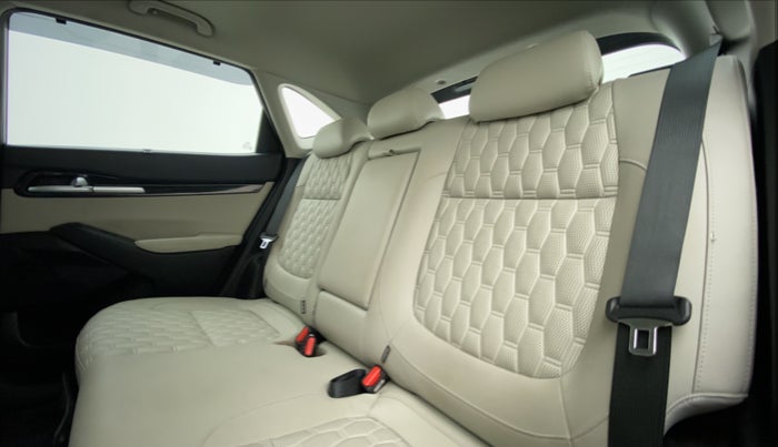 2020 KIA SELTOS HTX AT PETROL, Petrol, Automatic, 15,295 km, Right Side Rear Door Cabin