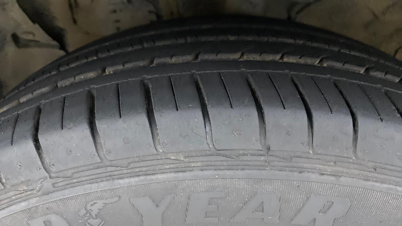 2020 KIA SELTOS HTX AT PETROL, Petrol, Automatic, 15,295 km, Left Front Tyre Tread